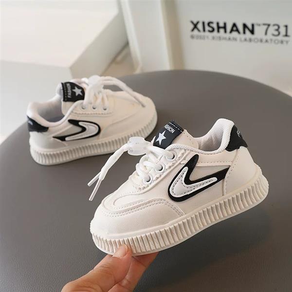 کتونی FASHION STAR بغل نایک رنگ شیری و مشکی کد 13152