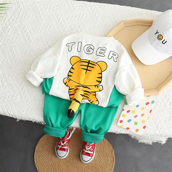 ست دورس سفید و شلوار اسلش سبز طرح TIGER پشت دم برجسته کد 15119