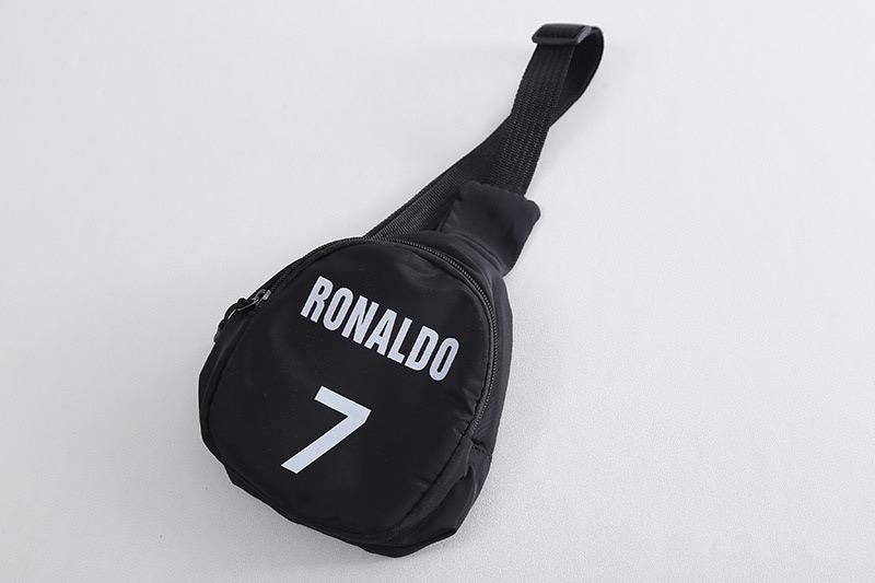 ست سه تیکه تیشرت و شلوارک و کیف طرح Ronaldo رنگ مشکی کد 16425