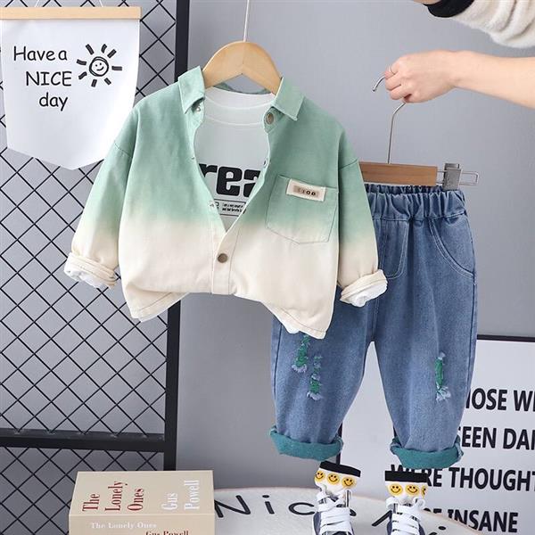 ست سه تیکه شومیز طرح ابرنگی سبز و کرم و بلوز نخی سفید  و شلوارجین ابی زاپدار کد 17428