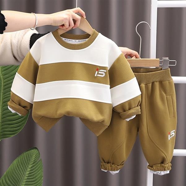 ست دورس راه راه شیری و زیتونی با شلوار اسلش گت دار طرح is کد 18126