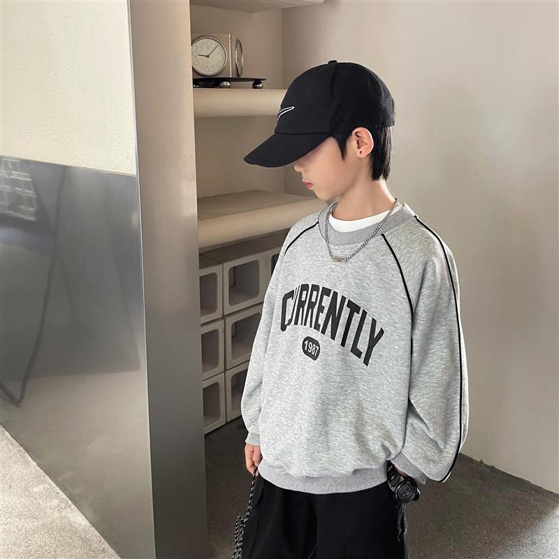 ست دورس و شلوار طوسی فشن طرح CURENTLY کد 19405