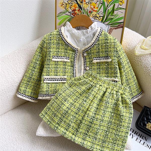 ست کت و دامن شنل بافت سبز کمرنگ داخل استردار کد 19543