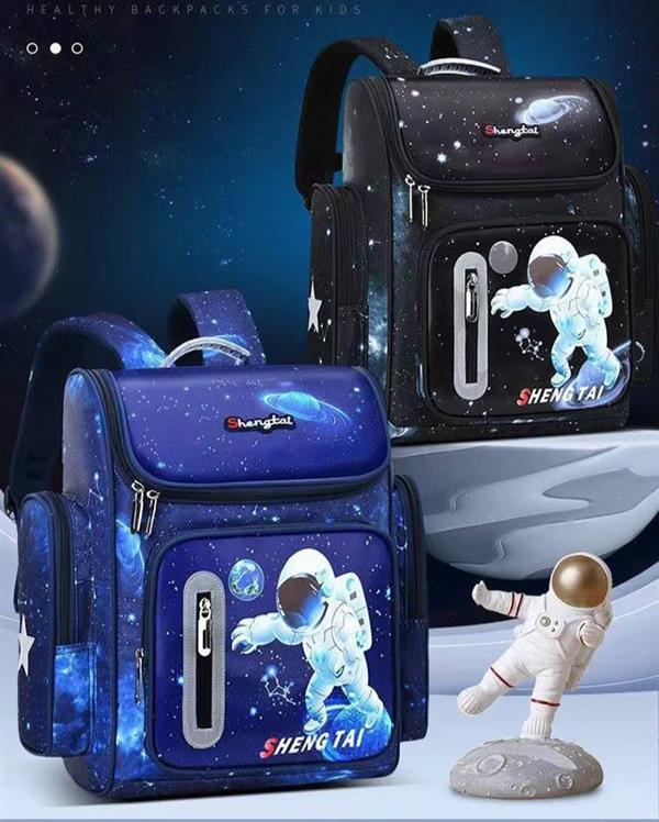 کوله چرم طرح فضانورد معلق رنگ مشکی کد 20334