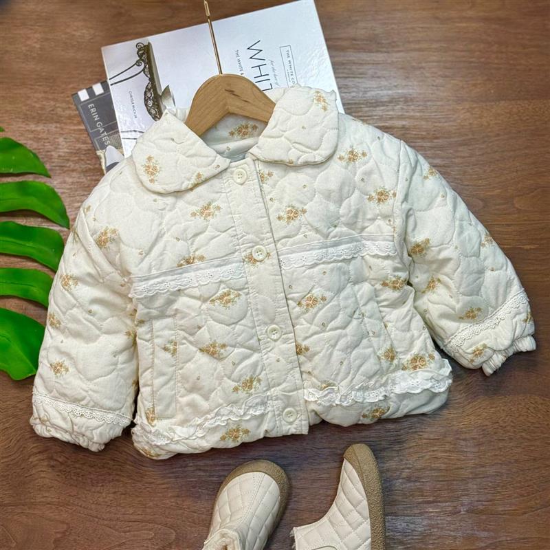 کاپشن عروسکی ضداب گلدار نوار خامه دوزی رنگ شیری کد 20380