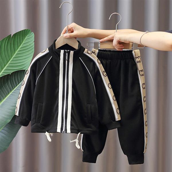 ست سویشرت و شلوار فشن مشکی اسپرت بغل نوار کرم کد 20602