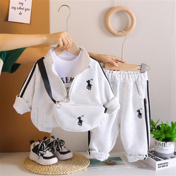 ست چهار تیکه سویشرت و بلوز  و شلوار کیف طرح horse رنگ سفید کد 20619