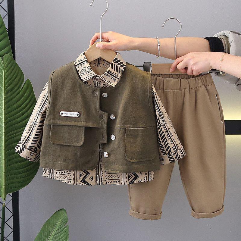 ست سه تیکه شومیز کرم طرح هندسی و جلیقه کتان یشمی و شلوار کتان کرم کد 20768