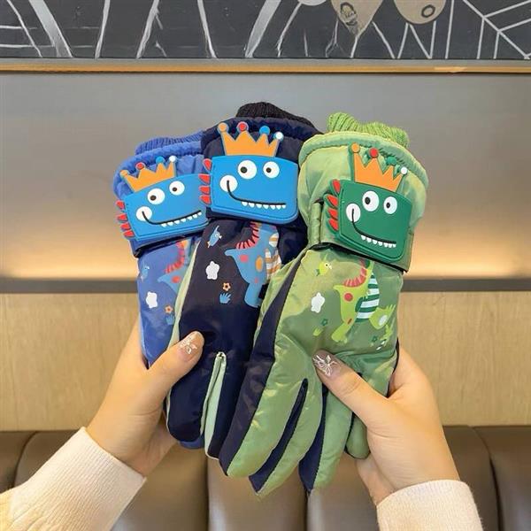 دستکش ضداب داخل خز طرح دایناسور تاجدار کد 20773