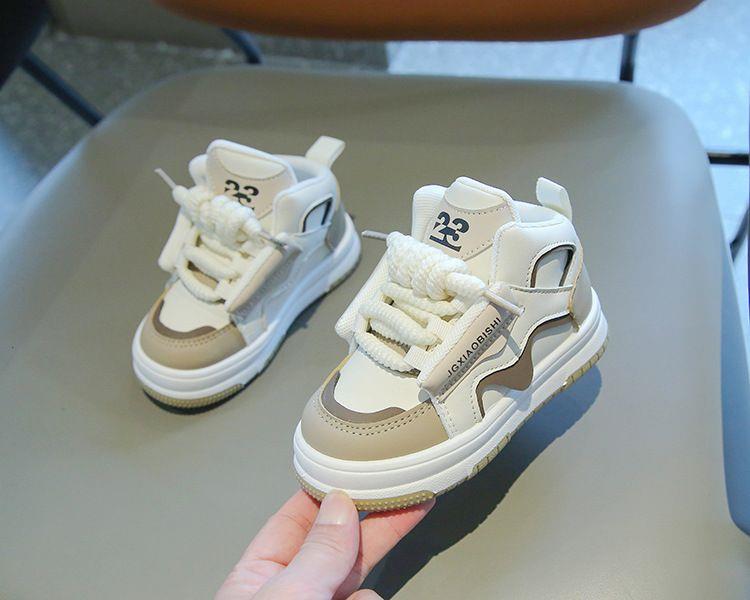 کتونی فشن بندی طرح JGXIAOBISHI رنگبندی کرم  و شیری و قهوه ای کد 20846