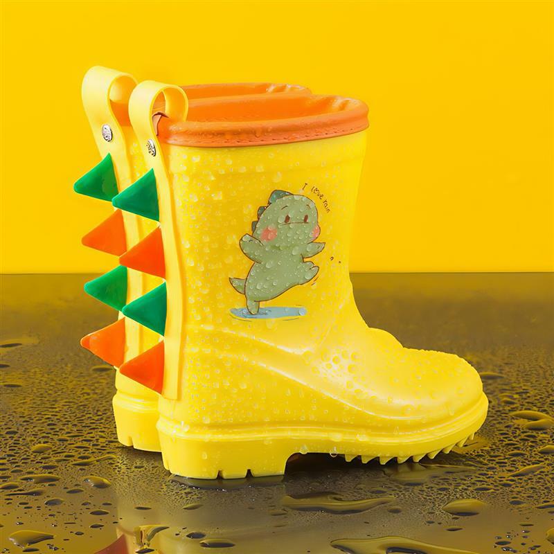 رین بوت بلند لژ دار دایناسور شاخ برجسته طرح i live rain رنگ زرد  کد 20942