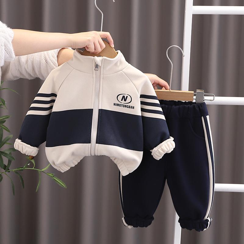 ست سویشرت و شلوار طرح NIMOTOGBAN رنگ کرم و سورمه ای کد 20960