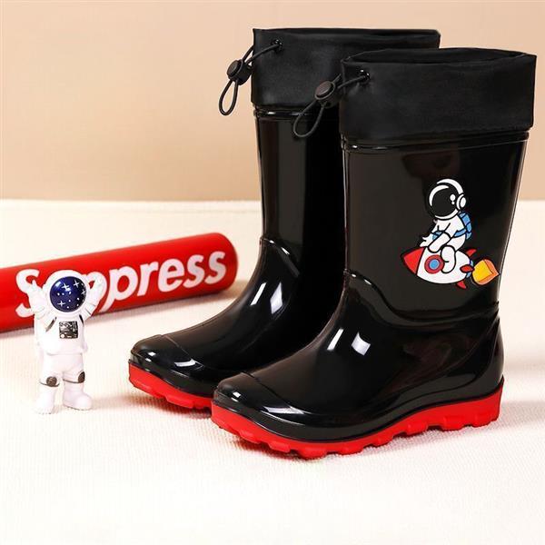 رین بوت بلند لژدار لبه کش طرح فضانوردی رنگ مشکی  کد 21031