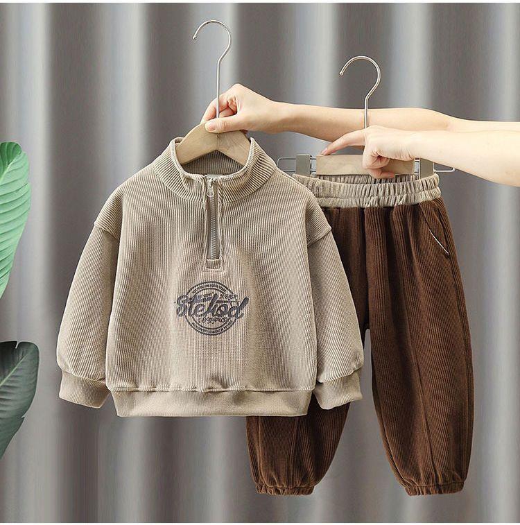 ست سویشرت نیم زیپ کرم و شلوار قهوه ای کبریتی کد 21046