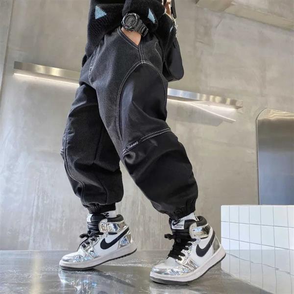 شلوار جین طرح Curved and straight line رنگ ذغالی کد 21088