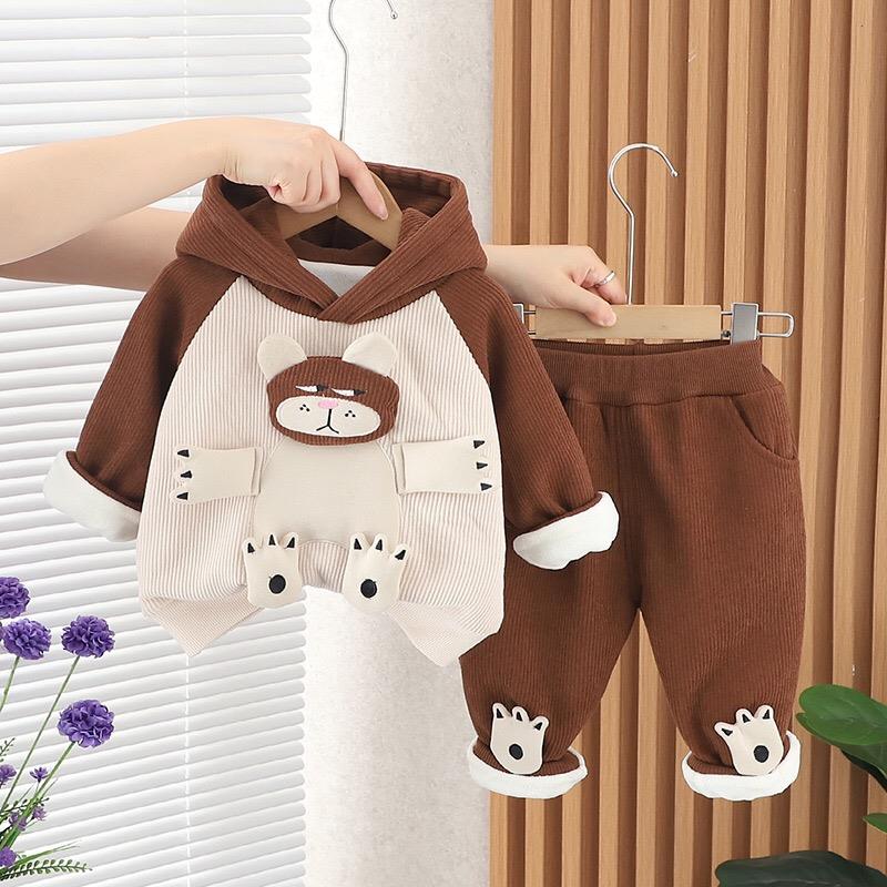 ست هودی و شلوار ضخیم کبریتی داخل کرکی طرح پیشی اخمو رنگ کرم و قهوه ای کد 21110