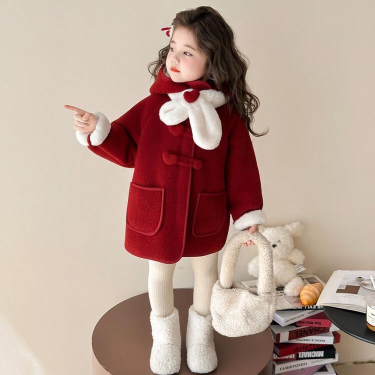 پالتو داخل خز دو جیب دکمه قلبی قرمز با شال گردن سفید کد 21261