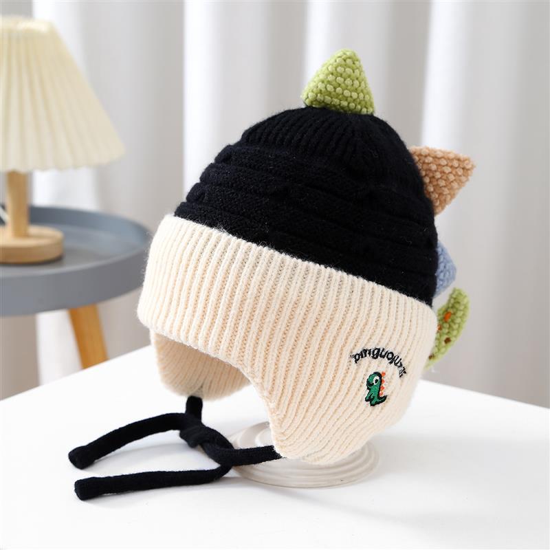 کلاه بافت دایناسور شاخ برجسته رنگی کد 21270