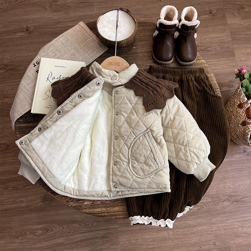 ست  کاپشن کرم یقه بافت قهوه ای با شلوار کبریتی ضخیم قهوه ای کد 21391