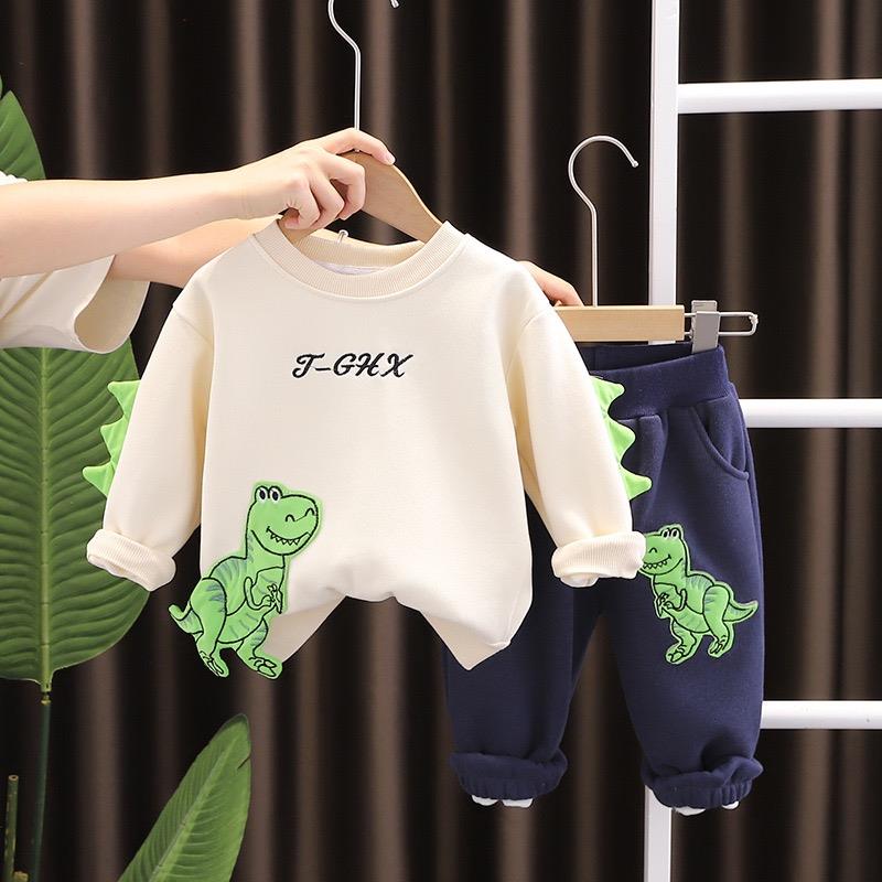 ست دورس شیری و شلوار اسلش سورمه ای داخل کرکی دایناسور برجسته کد 21456