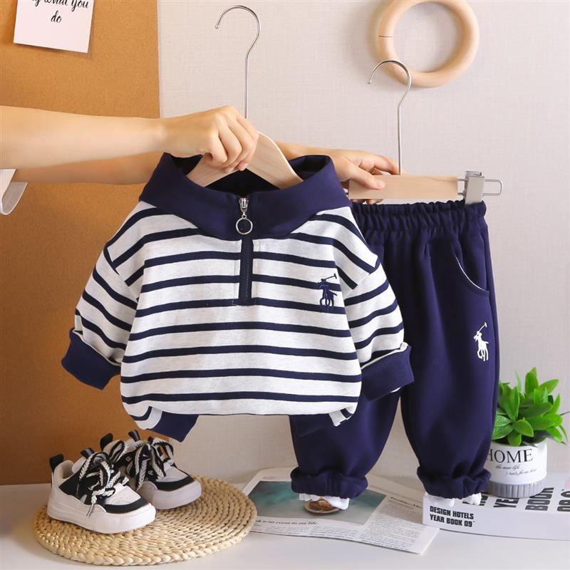 ست هودی  راه راه و شلوار اسلش طرح HORSE رنگ طوسی و سورمه ای کد 21457