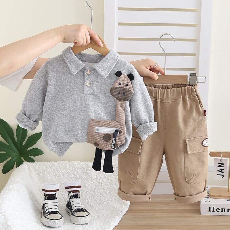 ست دورس طوسی طرح زرافه بزرگ برجسته بت شلوار کتان کرم کد 21567