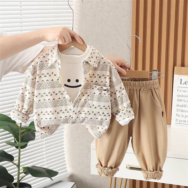 ست سه تیکه بلوز نخی سفید طرح SMILE با شومیز کبریتی شیری و شلوار کتان کرم کد 21614