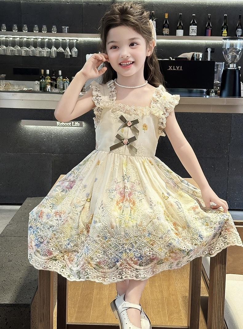 پیراهن پرنسسی طرح گل رز دامن خامه دوزی رنگ شیری کد 21663